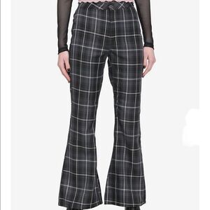 NEW Almost Famous 90’s Flare Black White Strip Plaid Women’s Grunge Pant Sz 5